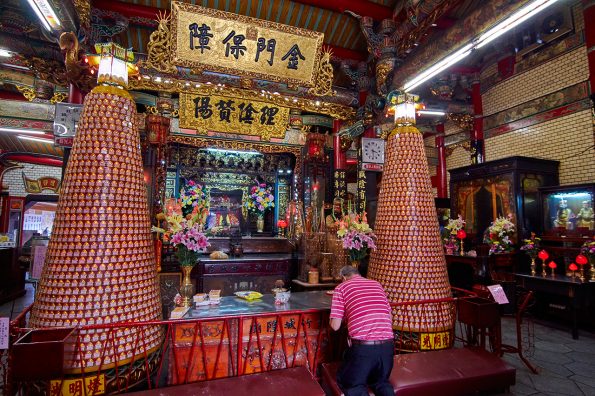 【新竹景點】新竹城隍廟。美食推薦懶人包!體驗中國民間信仰與寺廟巡禮 - 必玩台灣10000個景點