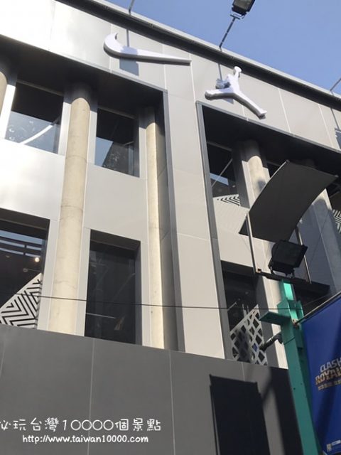 【西門町】NIKE Jordan摩曼頓花花店-店家介紹(籃球體驗店、NIKE Jordan鞋款、服飾與相關配件)