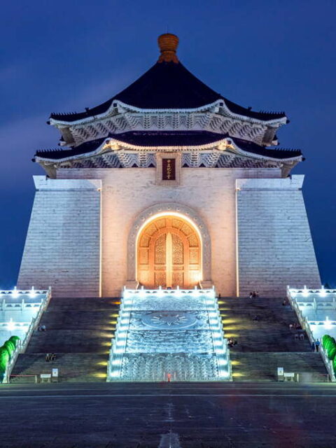 🏛️ 台北必訪指標景點！中正紀念堂交通 & 旅遊攻略 📸✨