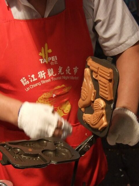 搭乘捷運逛夜市：雙北夜市無痛抵達攻略（含出口與步行路線）