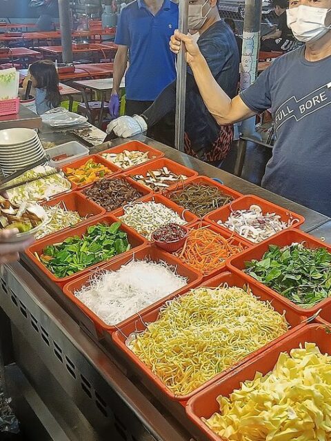 高雄瑞豐夜市老饕攻略：在地人不會告訴你的點餐順序與隱藏版搭配