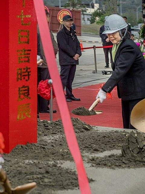 台灣鐵道古蹟車站巡禮:從新竹、台中到高雄,老車站的建築與故事 台灣鐵道古蹟車站巡禮:從新竹、台中到高雄,老車站的建築與故事